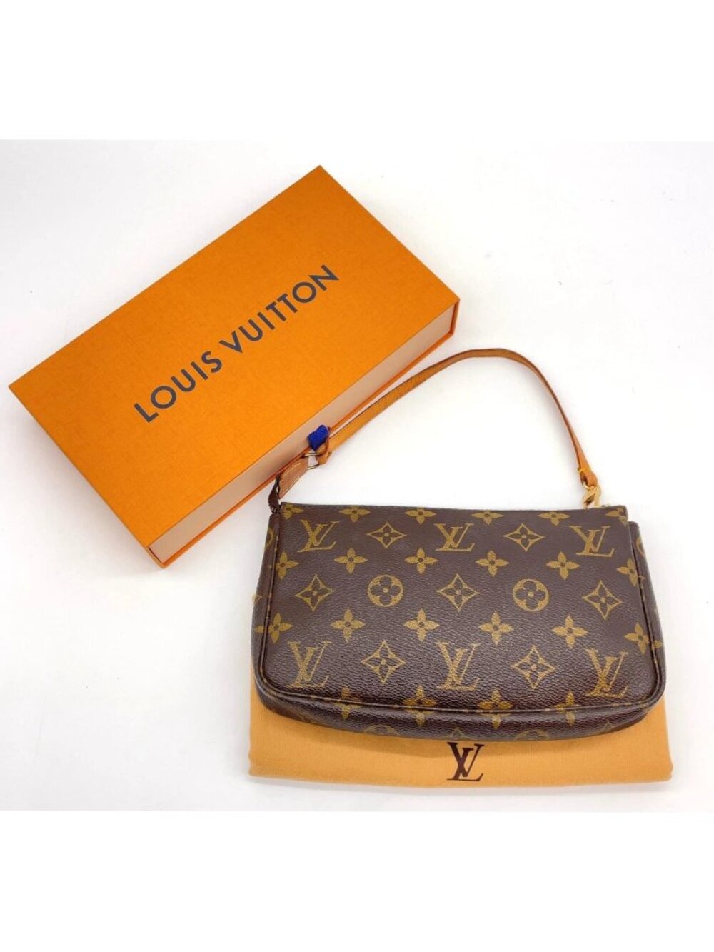 Authentic Louis Vuitton Pochette Accessoires Monogram Canvas Shoulder Bag - Picture 5 of 16